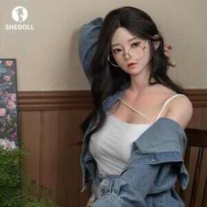 SHEDOLL 江小婉（コウ・ショウエン） 165cm クールビッチ · Eカップ眼鏡娘 · 発熱震動ボディ · 喫茶店シチュエーションセット